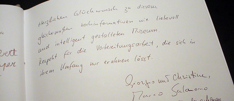 Eintrag im Besucherbuch des Pharmaziemuseums Brixen.